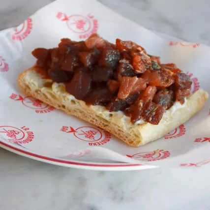 Tosta de atun rojo en La Marmoteka